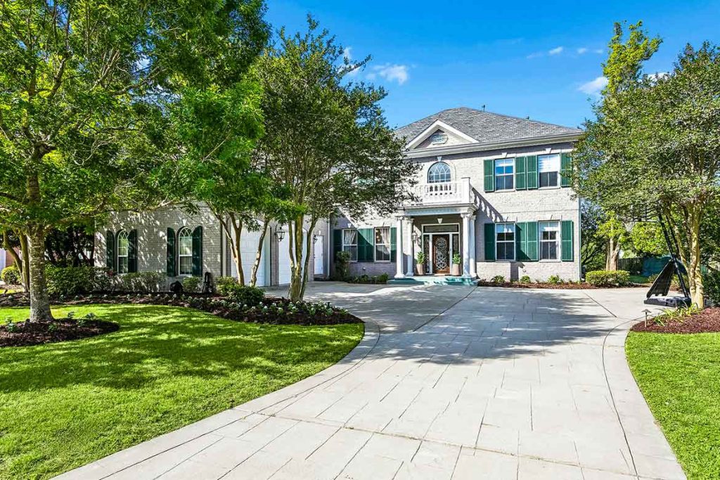 Planning to sell your home? Discover the key steps to prepare your home for sale and attract more buyers while increasing your final sale price.