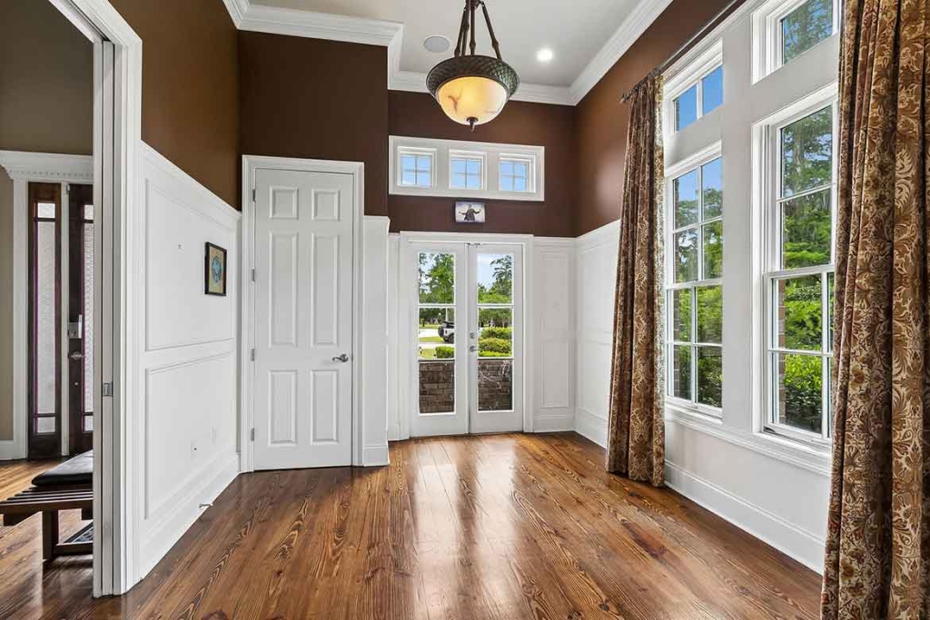 Preparing for a home appraisal? Discover what impacts your home's value, common appraisal issues, and expert tips to maximize your appraisal results.